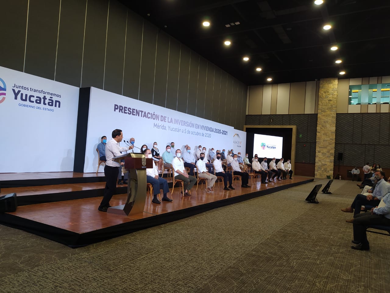 Anuncia Vila Dosal inversión en vivienda de 15 mil 869 mdp en Yucatán